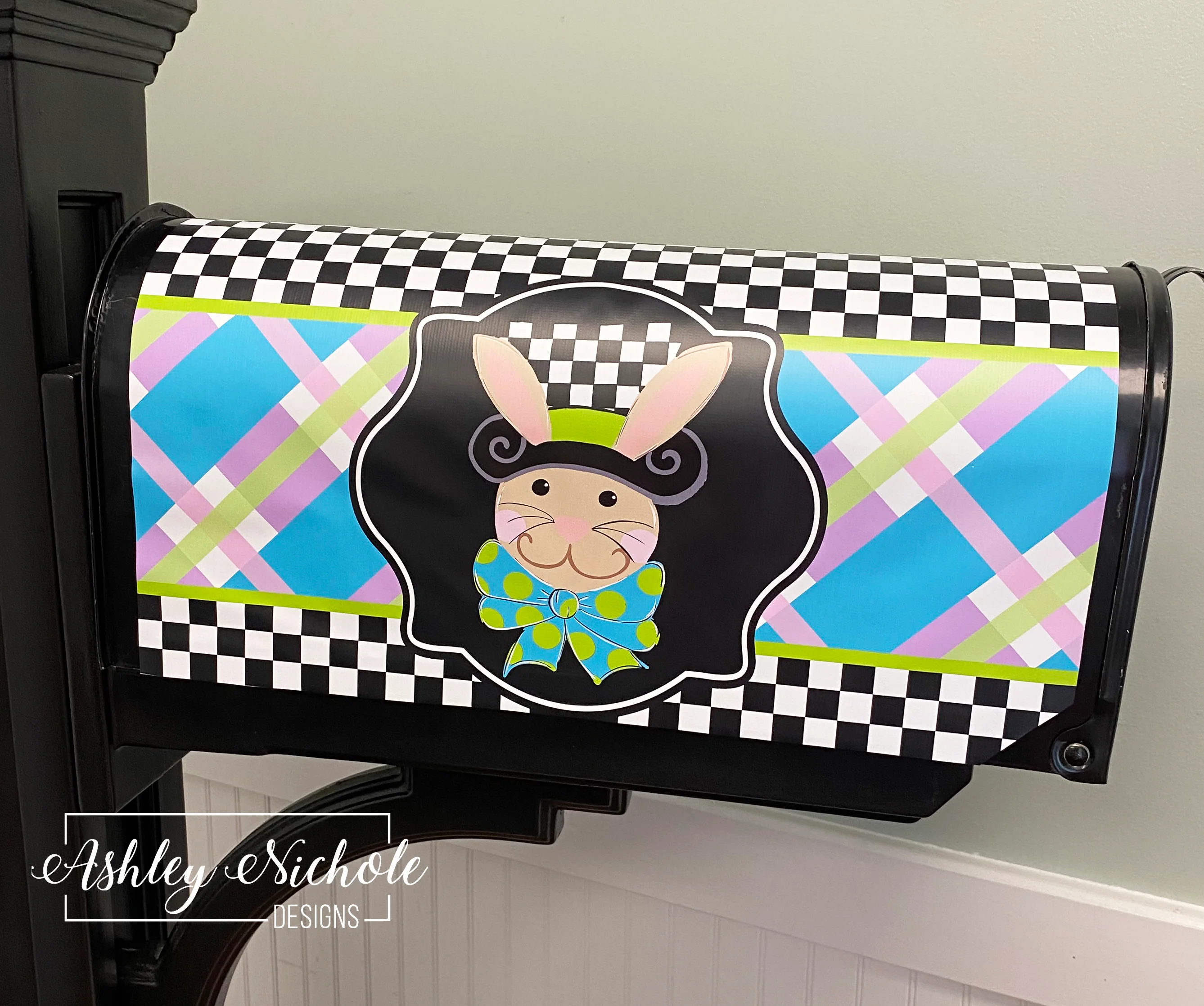 Bunny - Checkered Top Hat - Magnetic Vinyl Mailbox Cover