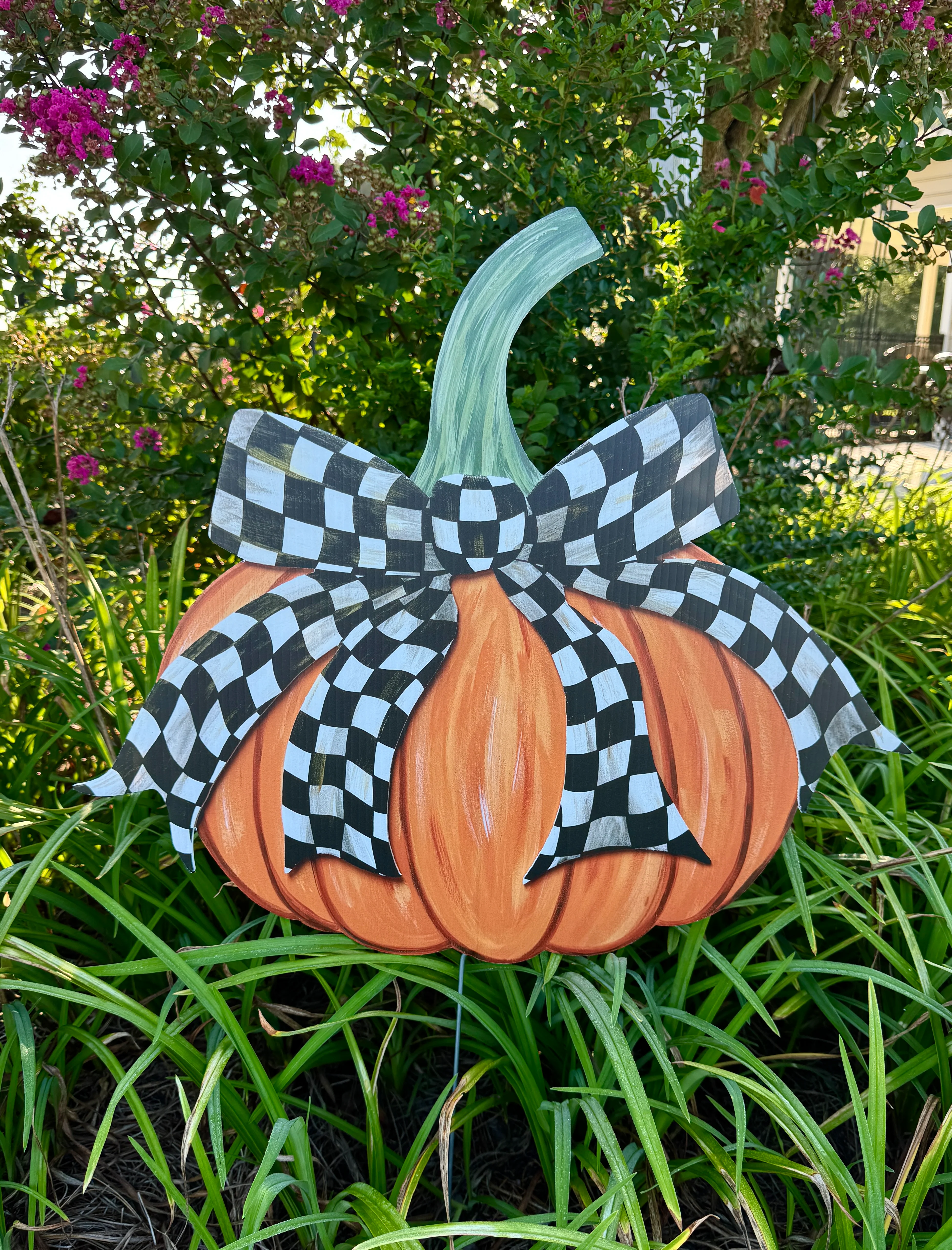 Fancy Bow - CHECKERED - Pumpkin - Corrugated Coroplast Yard Stake
