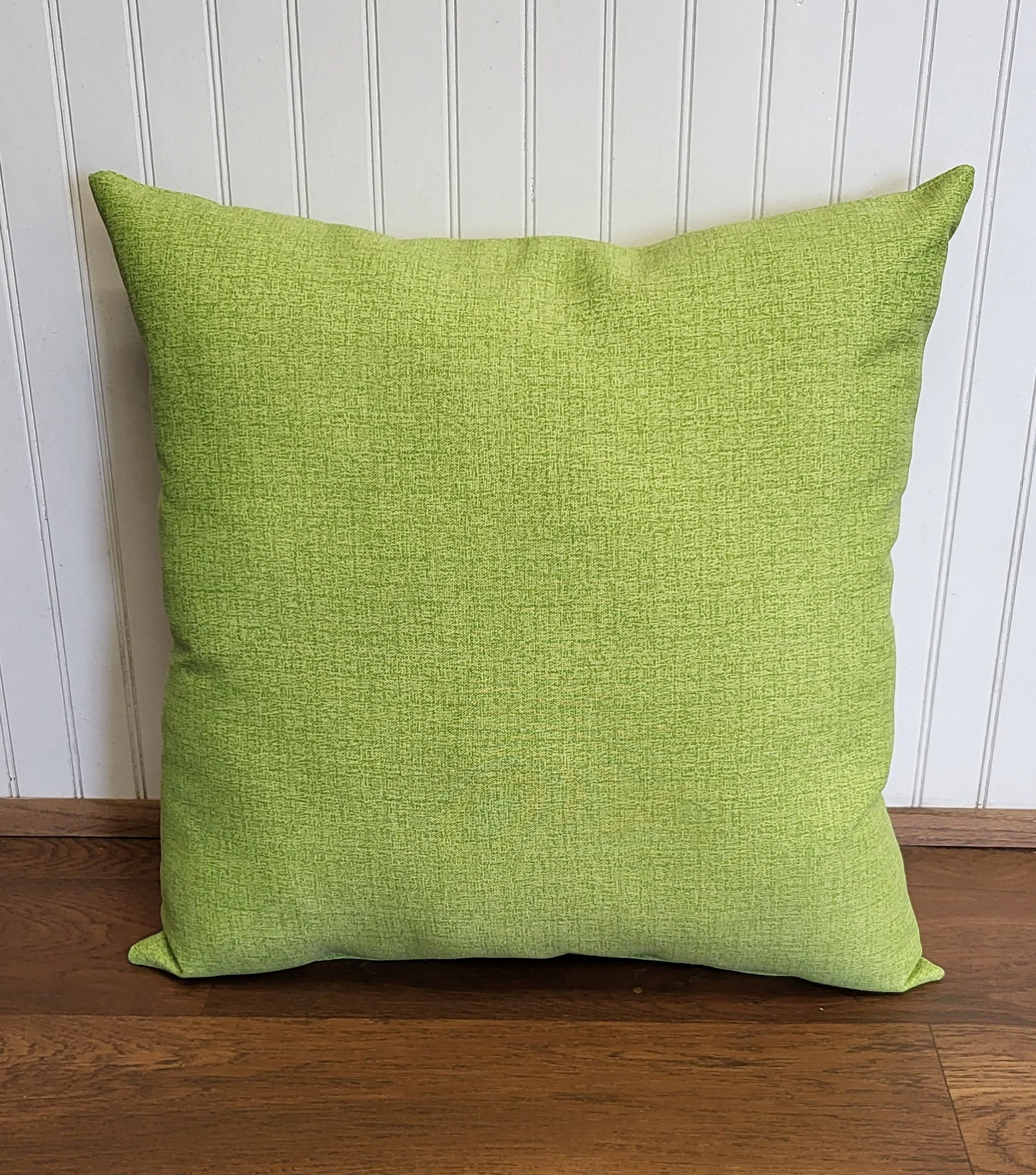 Outdoor Pillow - Leaf Green