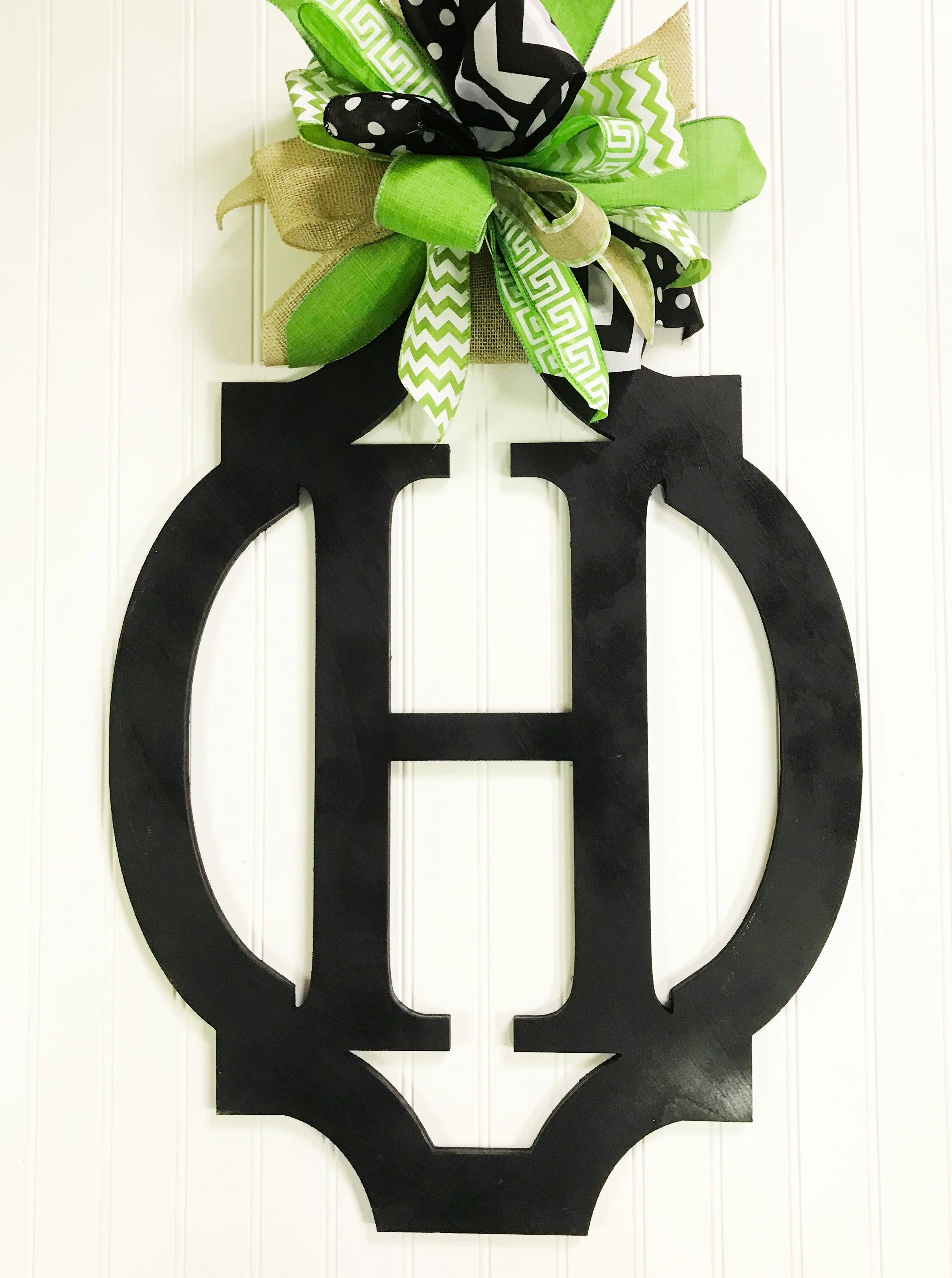 25" Oval Scalloped Plain Font Monogram - Single Letter (Hand-Painted) - Image 3