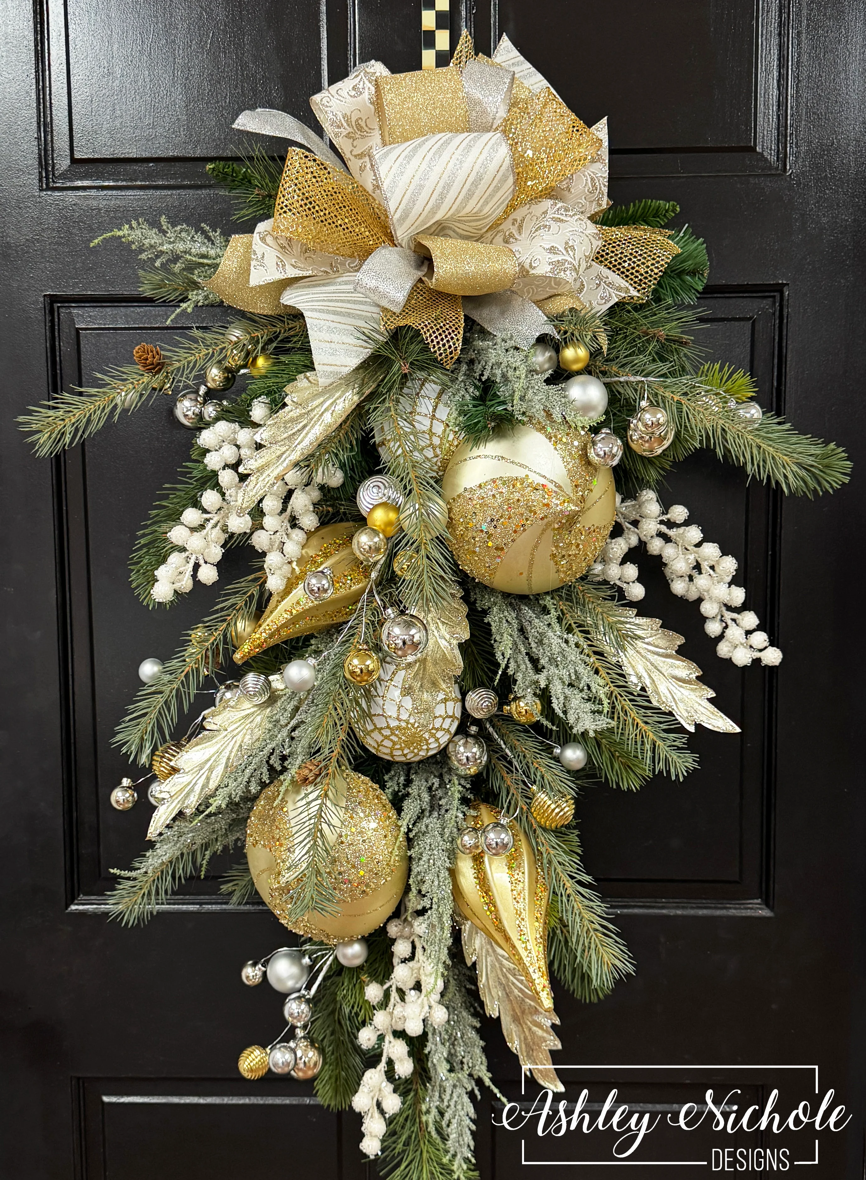 Silver & Gold Fancy Christmas Teardrop Swag