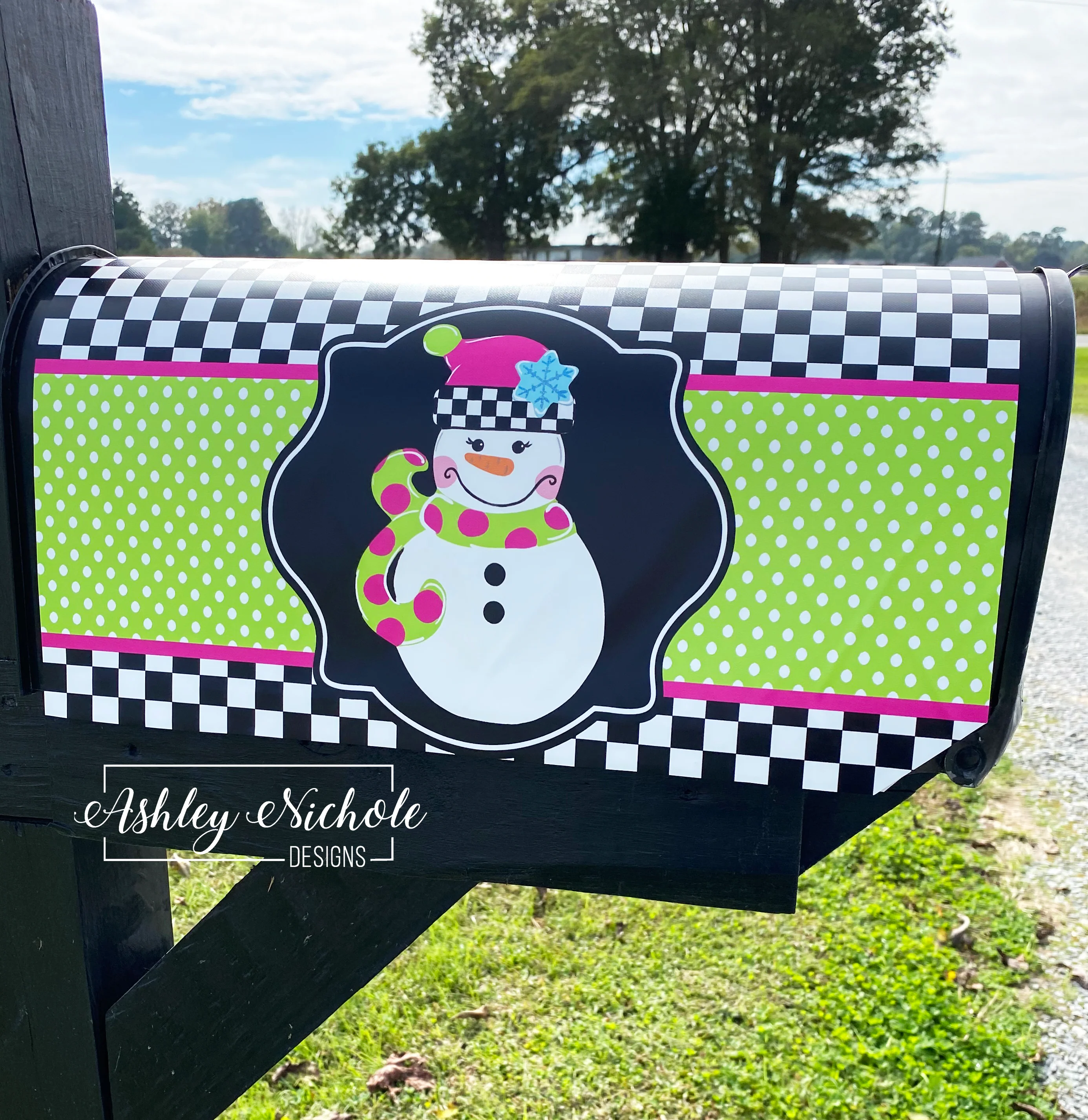 Snowman - Checkered GIRL Version - Magnetic Vinyl Mailbox Cover