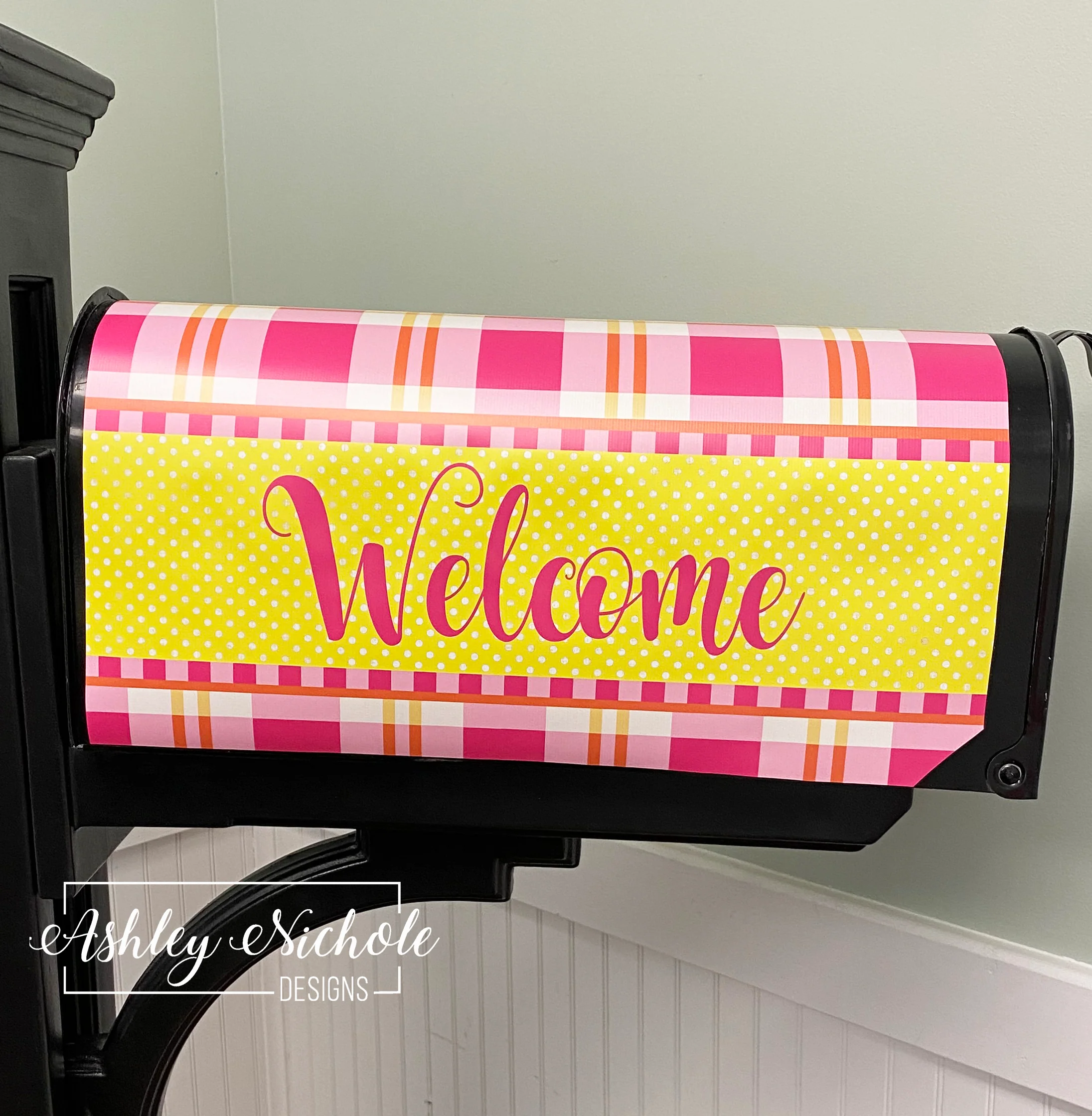 Spring in Full Bloom - Magnetic Vinyl Mailbox Cover