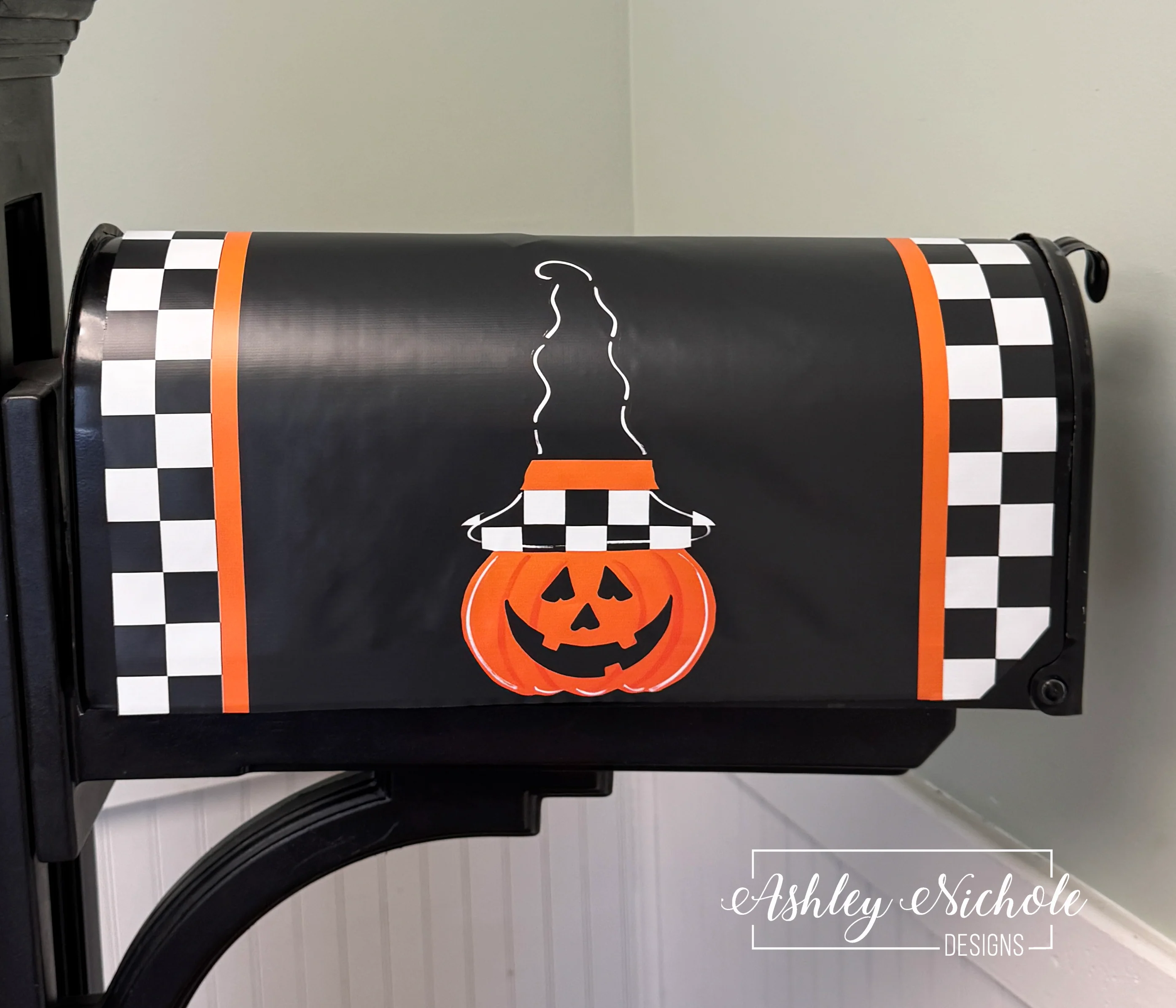 Tall Hat Jack - Magnetic Vinyl Mailbox Cover