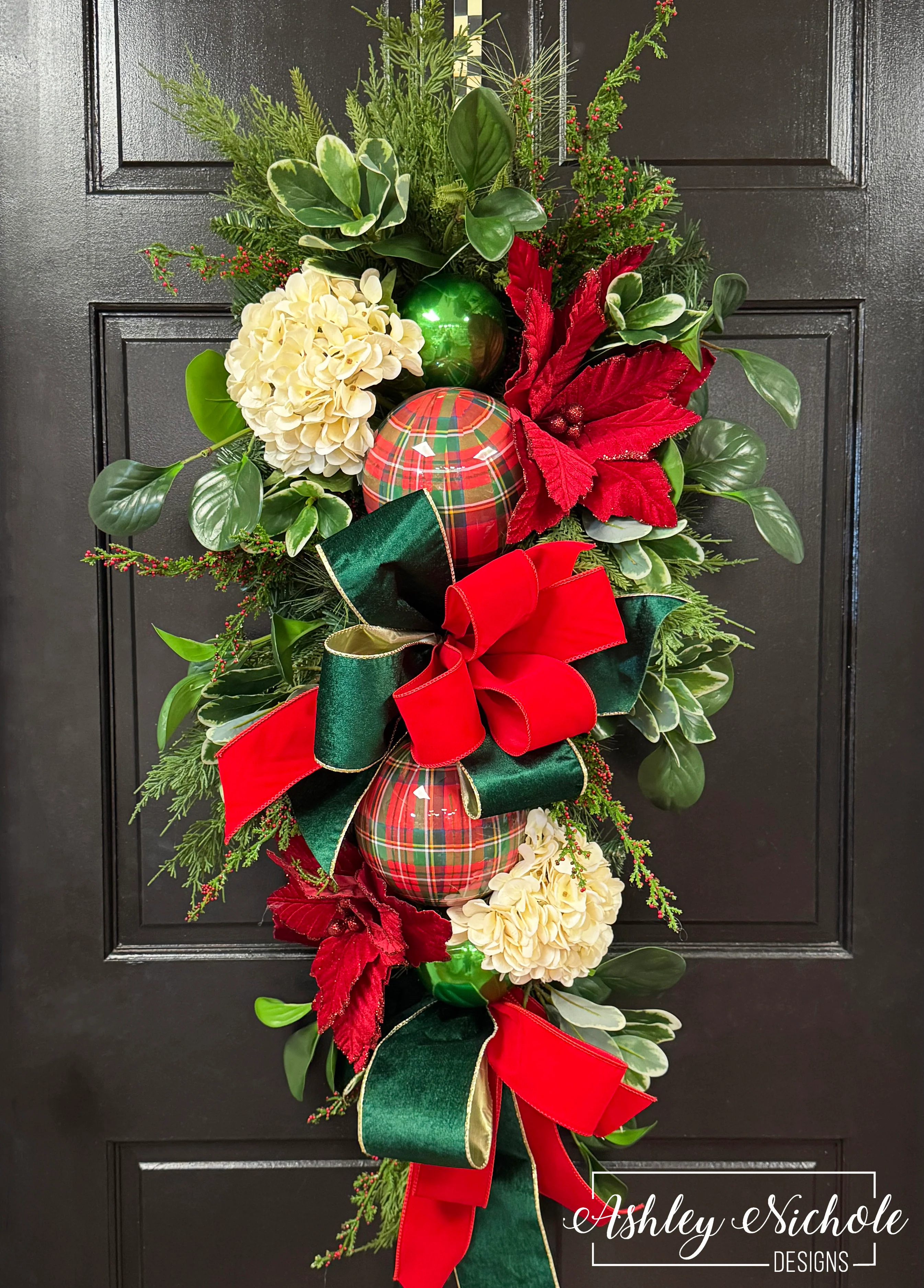 Traditional Tartan Christmas Teardrop Swag